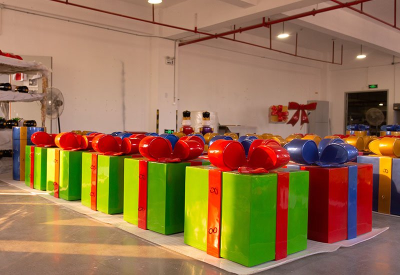 fiberglass gift box sculptures for big christmas tree decor