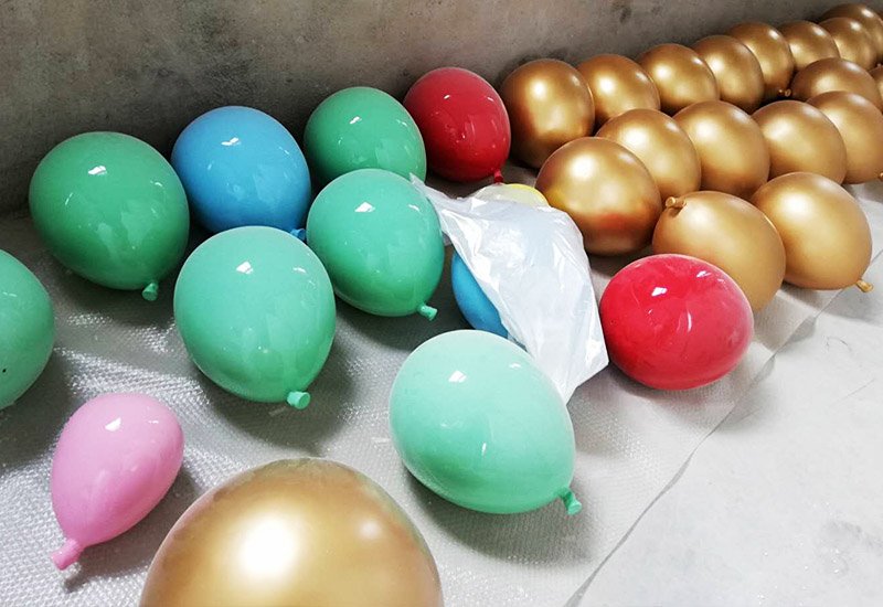 Fiberglass balloon production colorful finishes